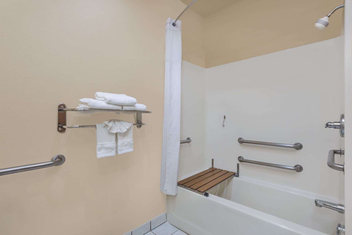 Days Inn McPherson