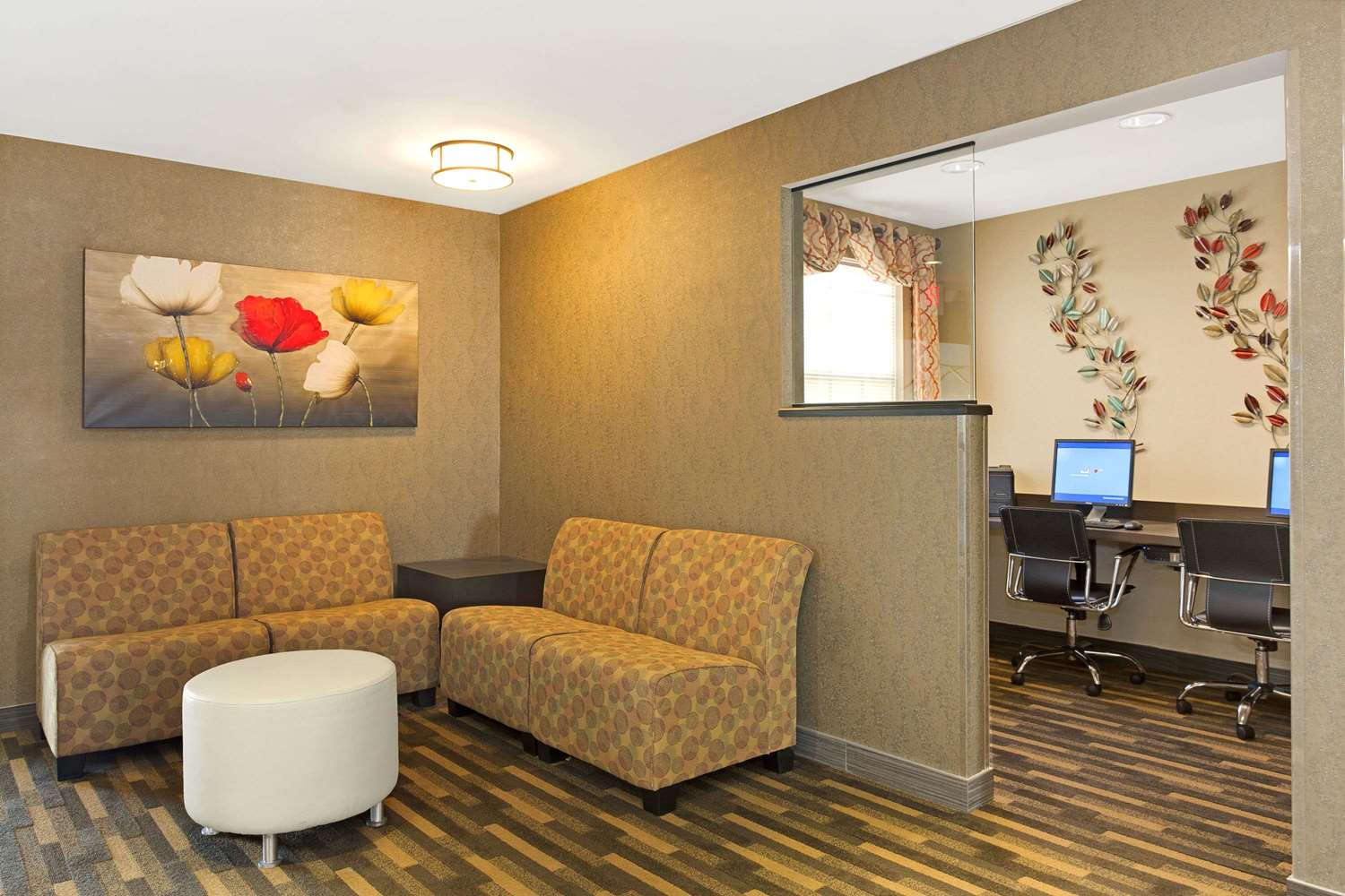 Hawthorn Suites by Wyndham Cincinnati