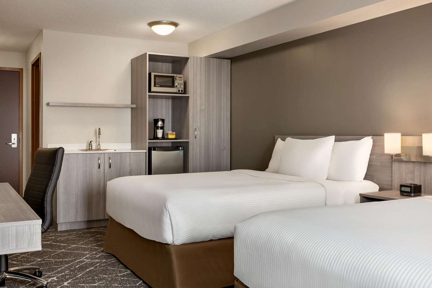 MICROTEL INN & SUITES BY WYNDH