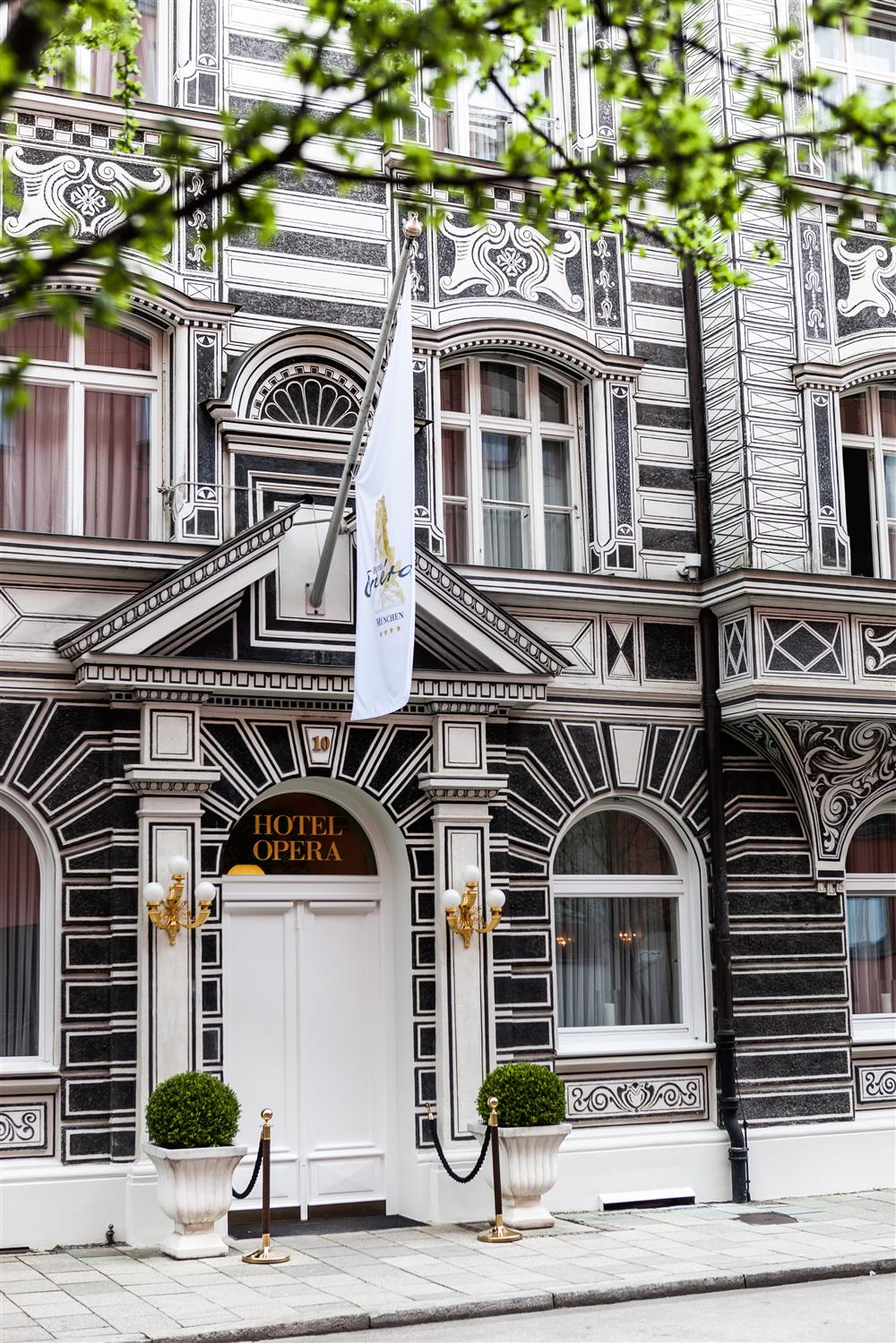 Opera Hotel