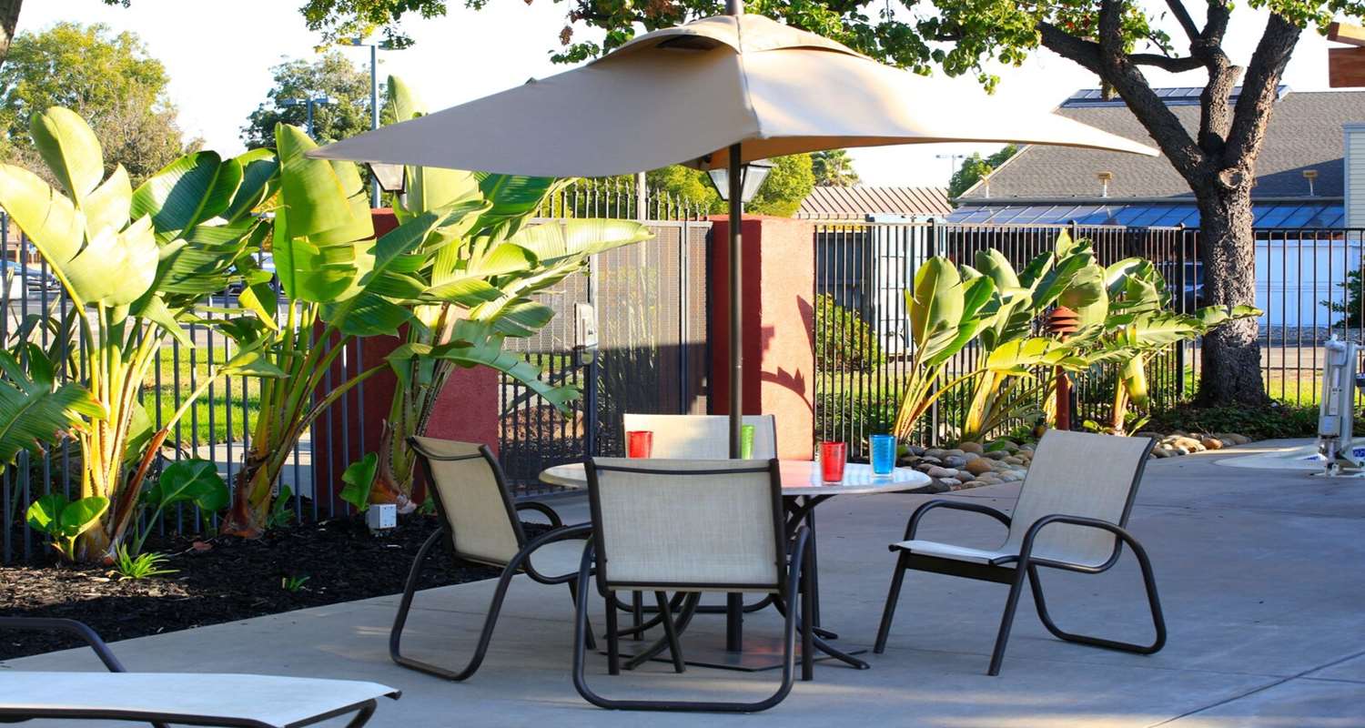 Best Western Plus Garden Court Inn