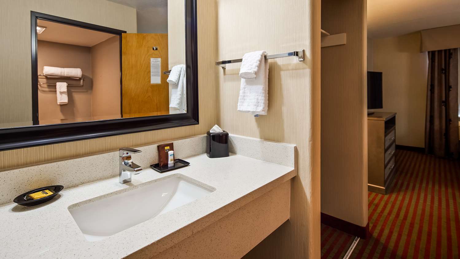 Best Western Plus Executive Suites
