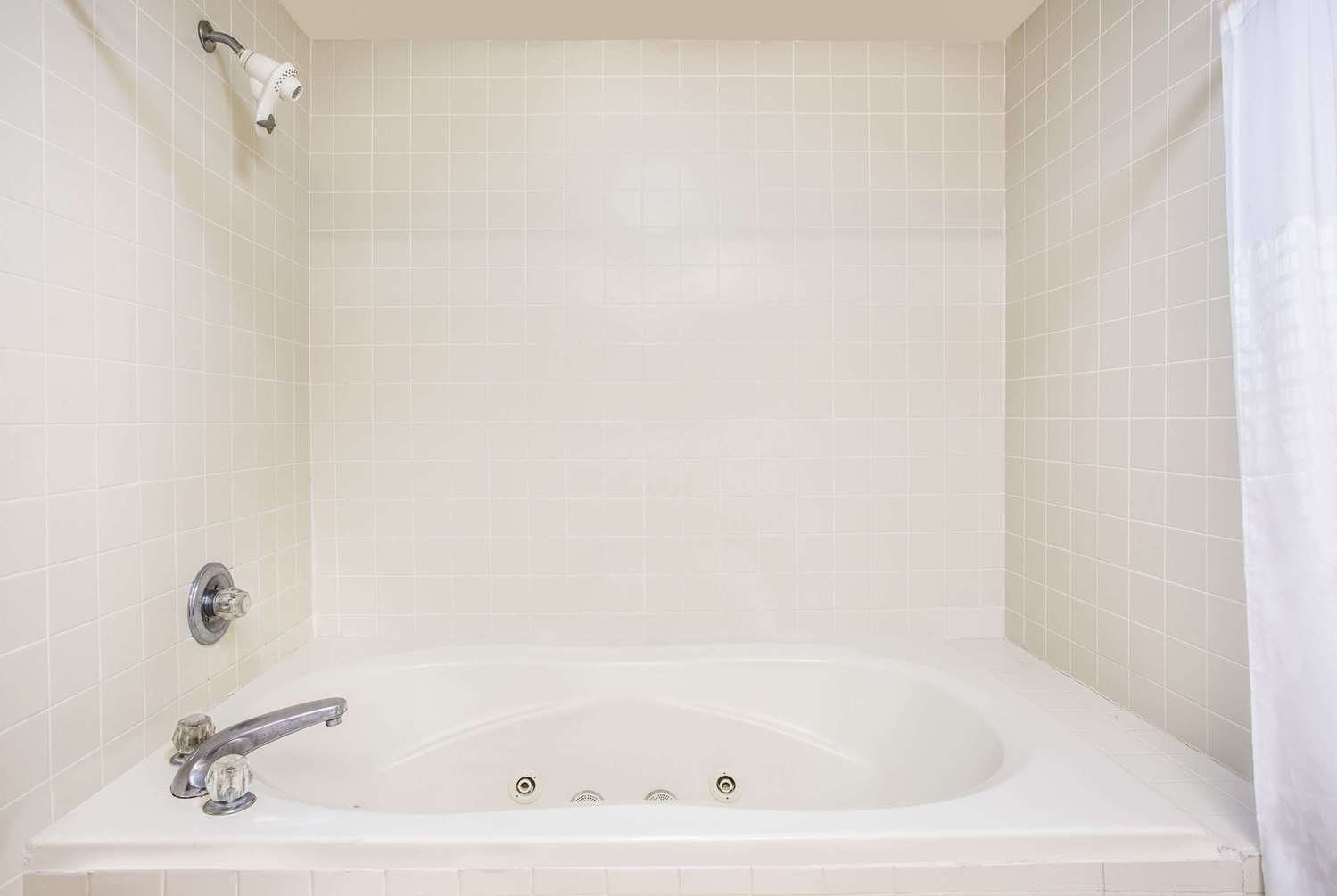 BAYMONT INN AND SUITES JESUP