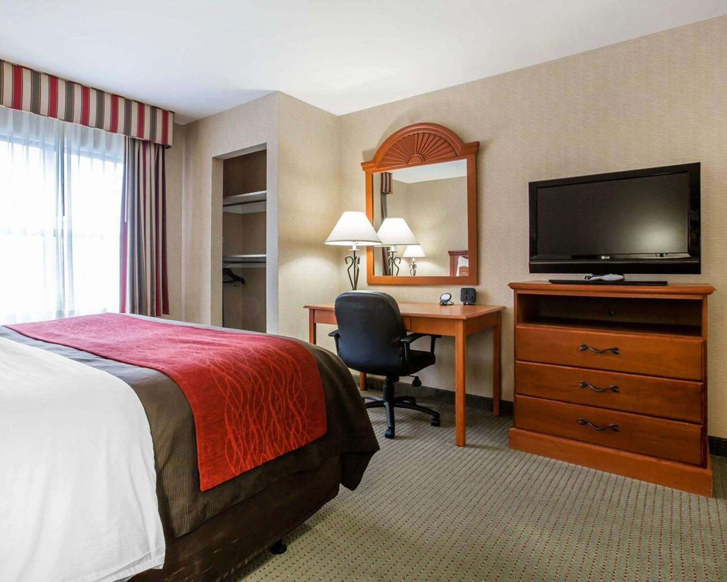 Comfort Inn & Suites adj to Akwesasne Mohawk Casino