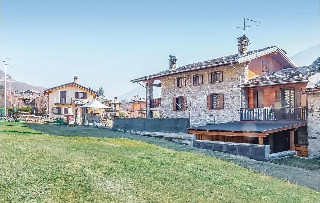 2 bedroom accommodation in Quart -AO-