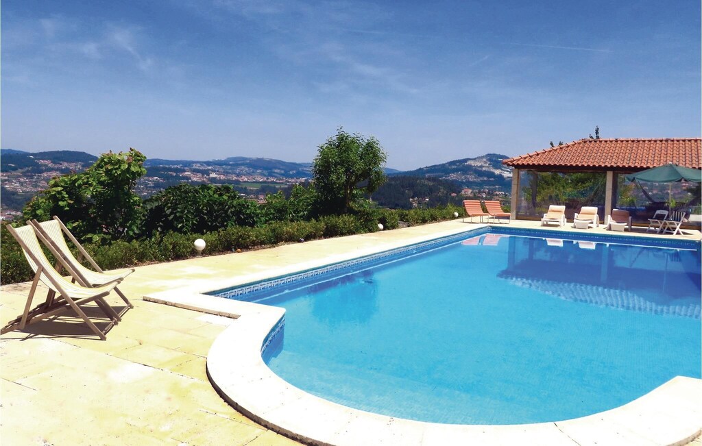 2 bedroom accommodation in Castelo de Paiva