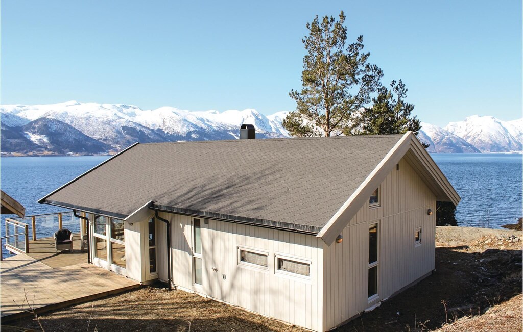 2 bedroom accommodation in Vangsnes