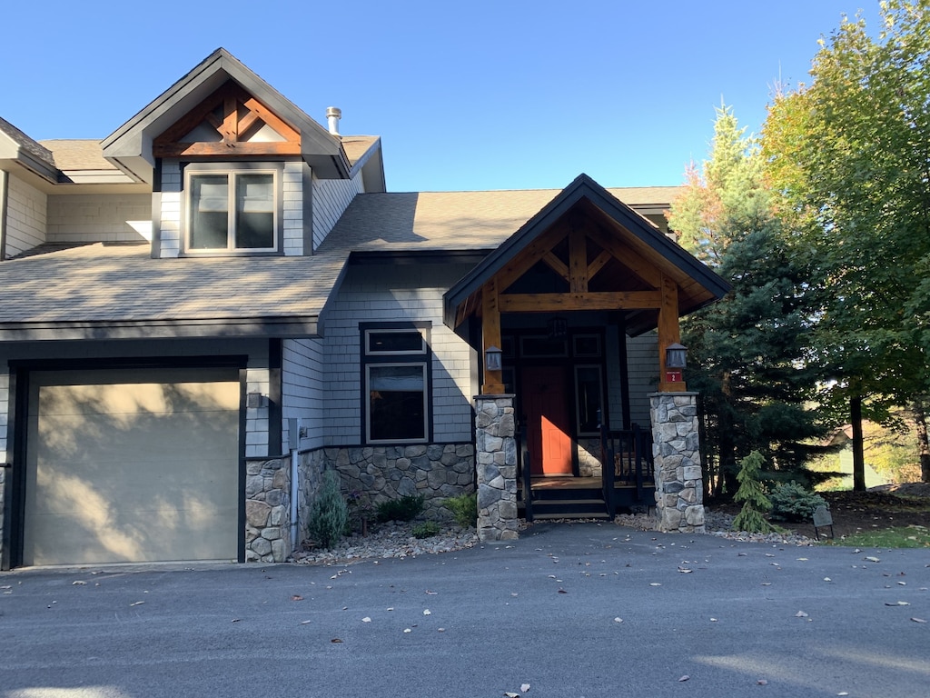 ****ON Mountain!*** Steps From Slopes! Welcome to our Windham Mountain Escape!