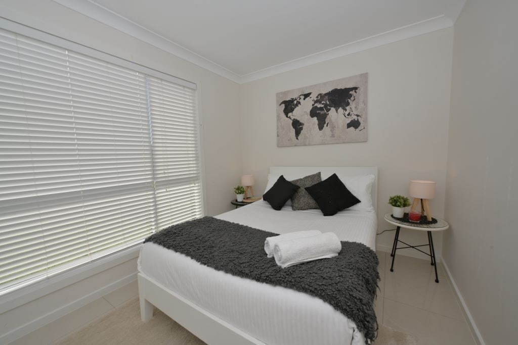 Conveniently located inbetween Sydney CBD and Katoomba - off street parking. 