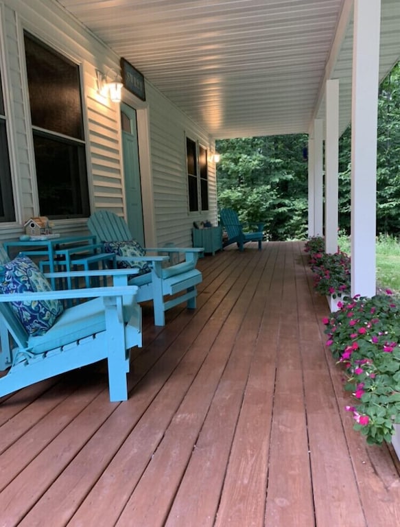 Immaculate, new build home, perfect for couples, close to Sleeping Bear Dunes