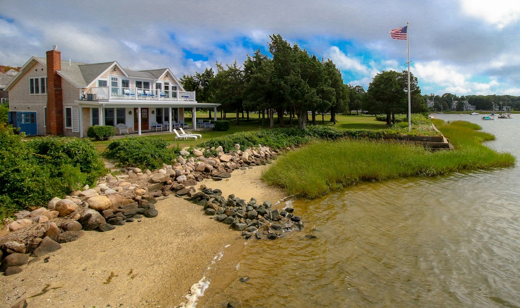 Panoramic views of harbor,Vacancy September 24 to Oct. 1,2020