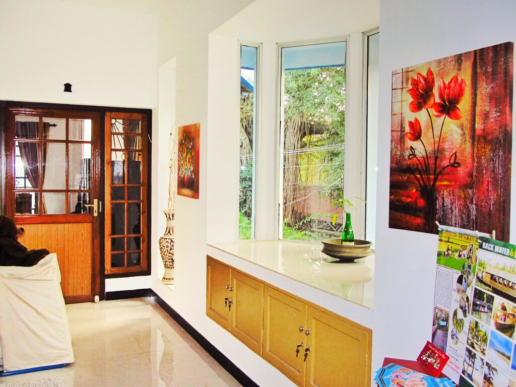 Beach Apartment Sleeps 6 (3 Bedrooms)