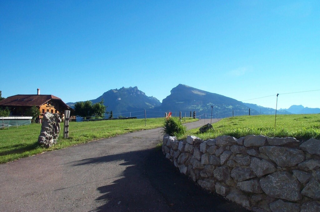 family-friendly apartment near Spiez u. Interlaken, max. 4 Ext. / 1 ​​Ki. 