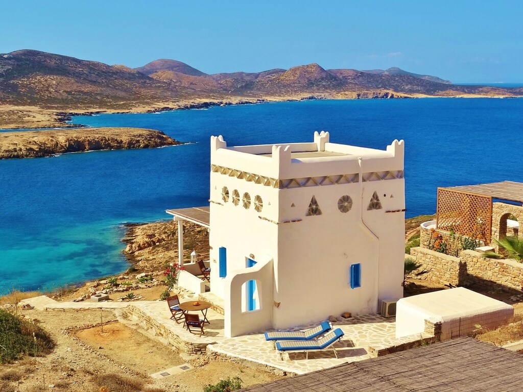 Recently built, charming, Cyclades type house with panoramic view of the Aegean 