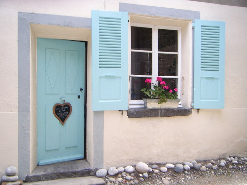 Town House In The Heart Of Bourg D'Oisans -  2 Double Bedrooms & Veranda Views