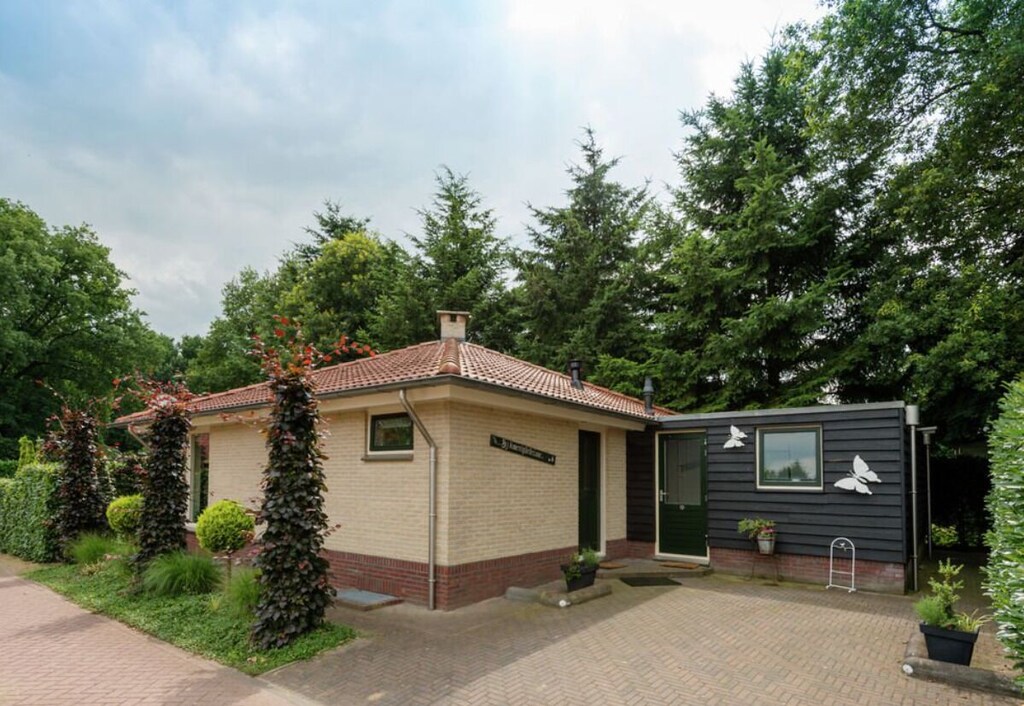 Surrounded by the tranquility of the vast Veluwe forests this wonderful stay.