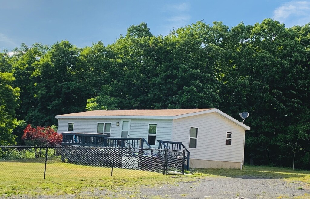 Come and stay at our Catskill Hideaway!
Freehold, NY