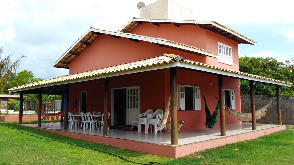 Beautiful House, 4 Bedrooms, 3 Suites, All With Air Conditioning, Pool, 800m From The Sea