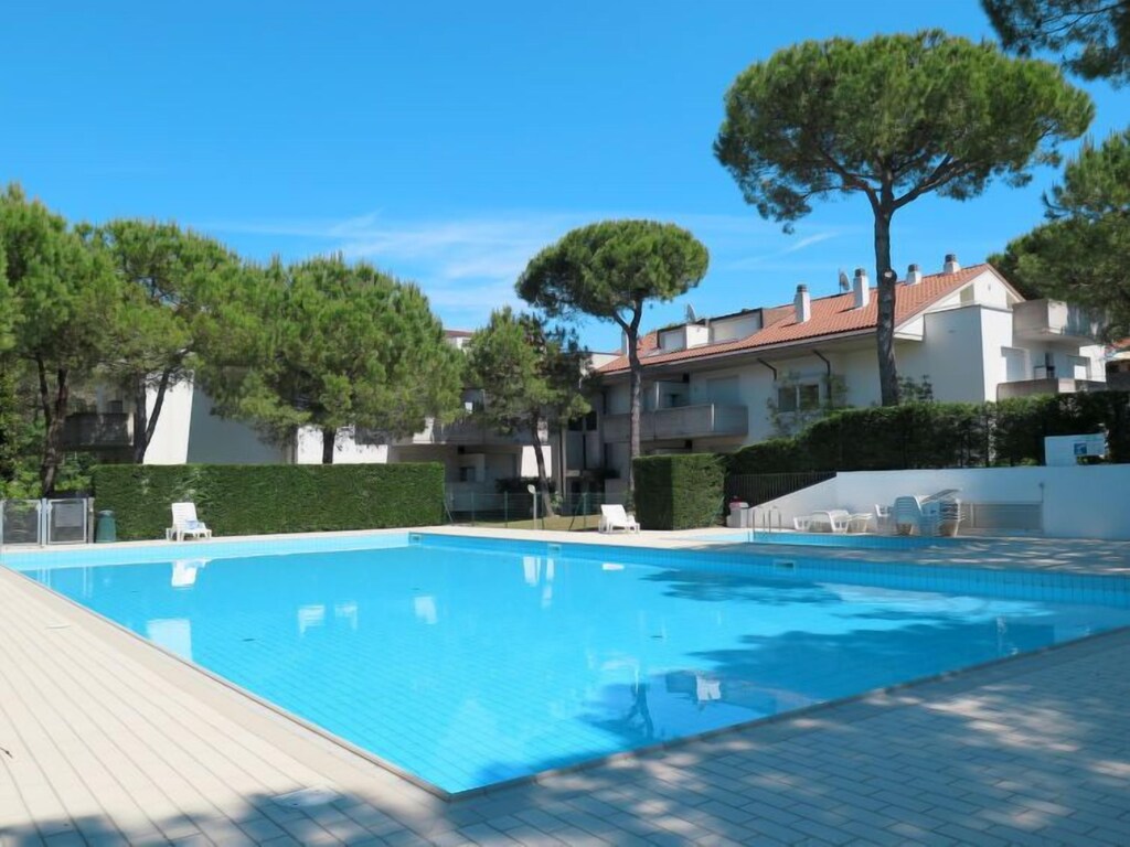 Apartment Parco Hemingway (LIG 301) in Lignano Pineta - 4 persons, 1 bedrooms