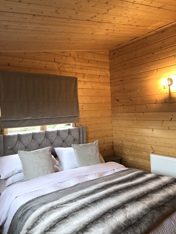 Brand New Log Cabin - Choller Lodge