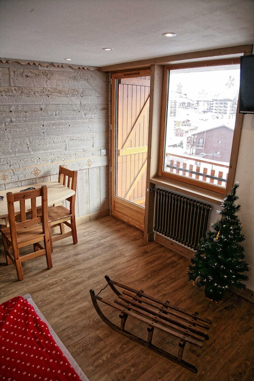 Fully renovated studio cabin for 2-4 people in Tignes le lac  