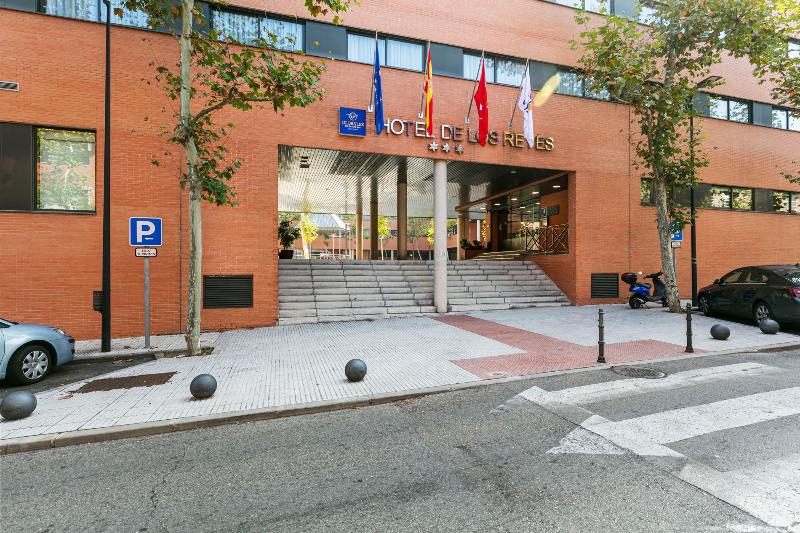 Globales de los Reyes Hotel