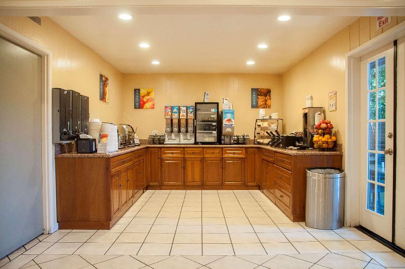 Best Western Village Inn