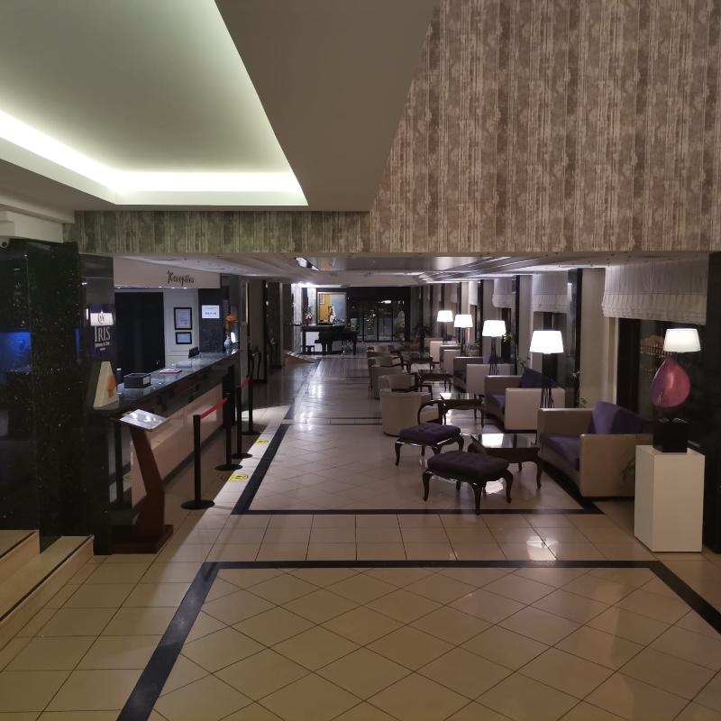 Iris Otel