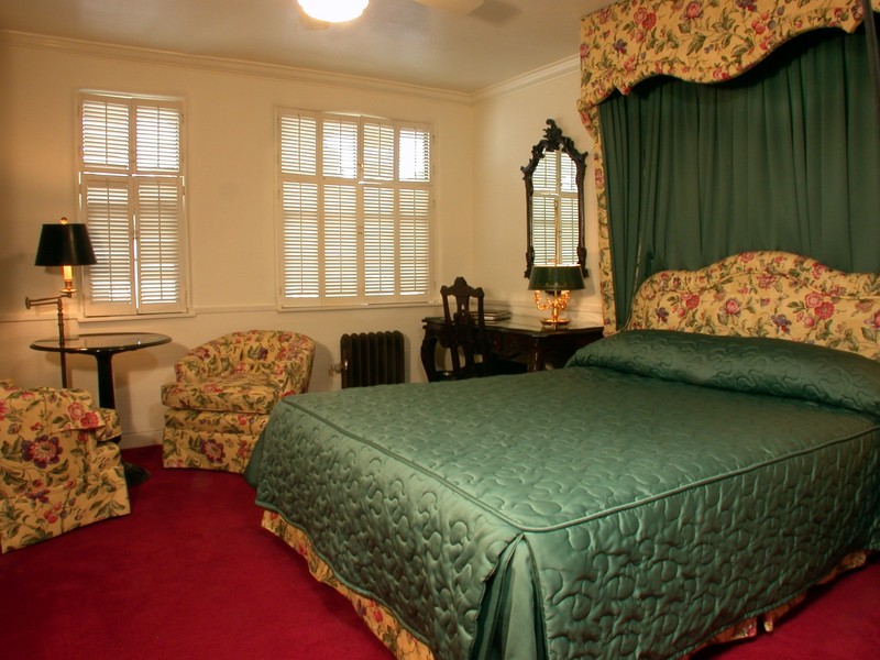 Pine Inn