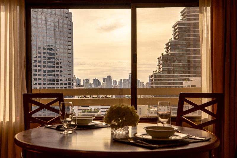 Bandara Suite Silom