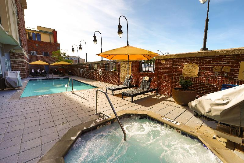 Hilton Garden Inn Historic Savannah