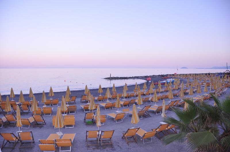 Hotel Loano 2 Village