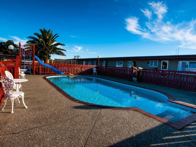 Charles Court Motel