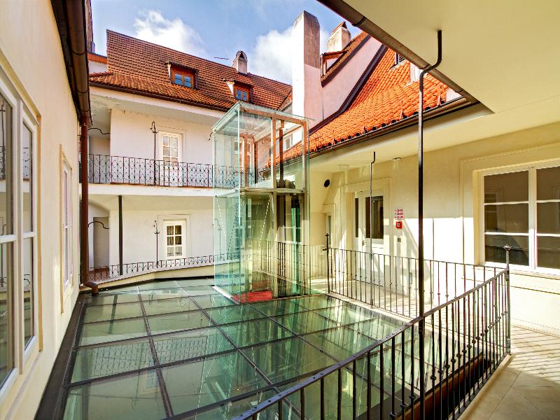 Three Storks Hotel