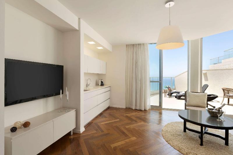 Ramada Hotel & Suites by Wyndham Netanya