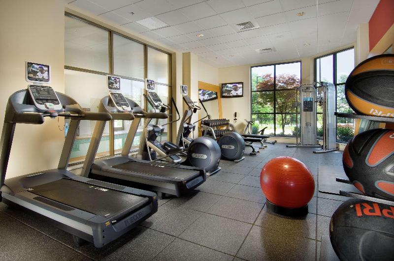 DoubleTree by Hilton Hotel Sterling Dulles