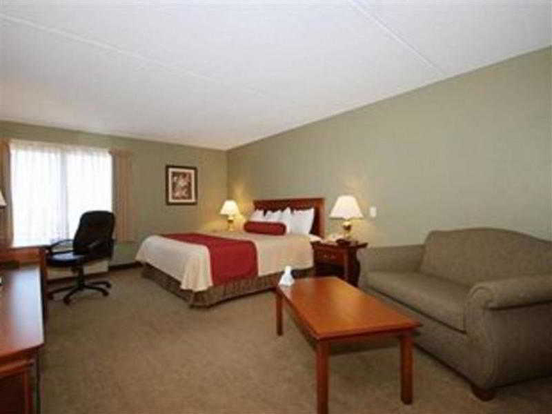 Magnuson Hotel Framingham