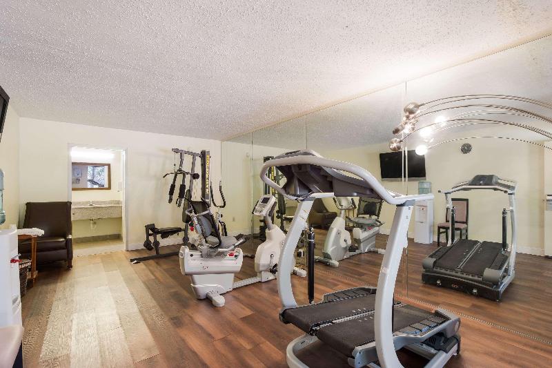 Quality Inn & Suites Statesboro Area