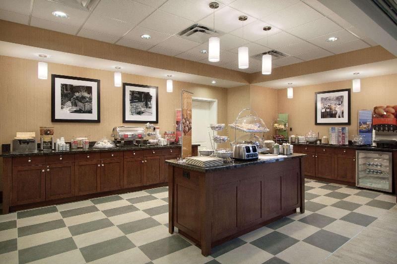 Hampton Inn & Suites Charles Town