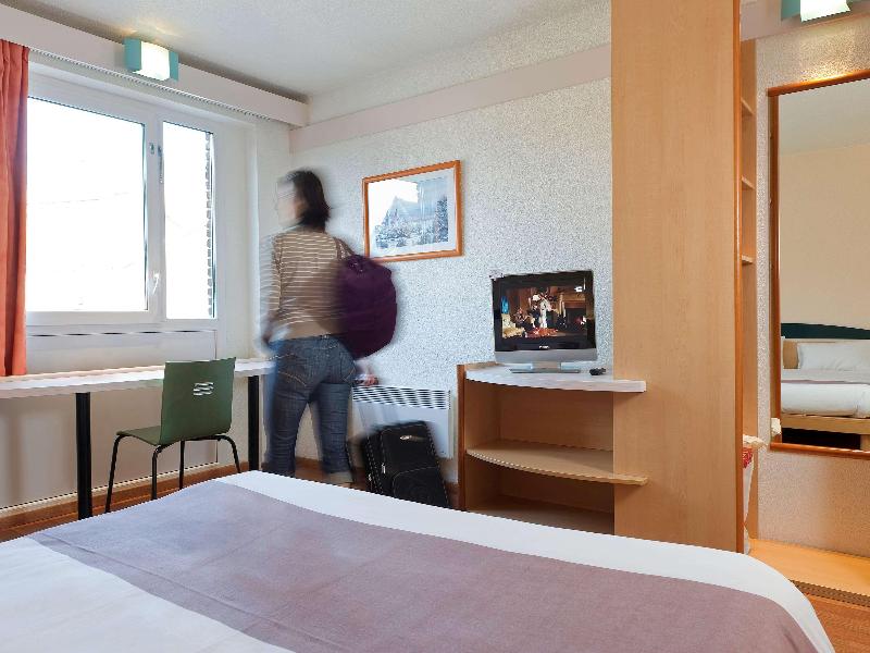 ibis Mons Centre Gare
