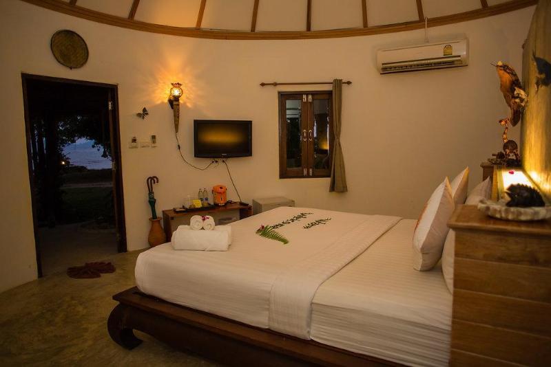 The Tropical Beach Resort
