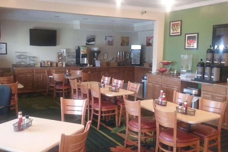 Comfort Inn & Suites