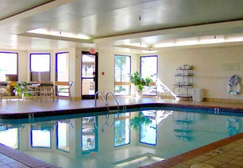 Courtyard Bentonville