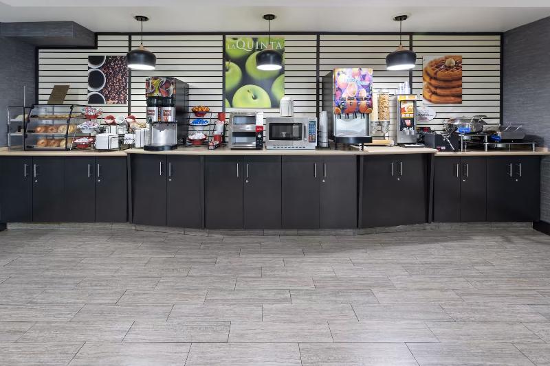 La Quinta Inn Buffalo Airport
