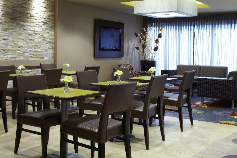 Courtyard By Marriott Buffalo Amherst/University