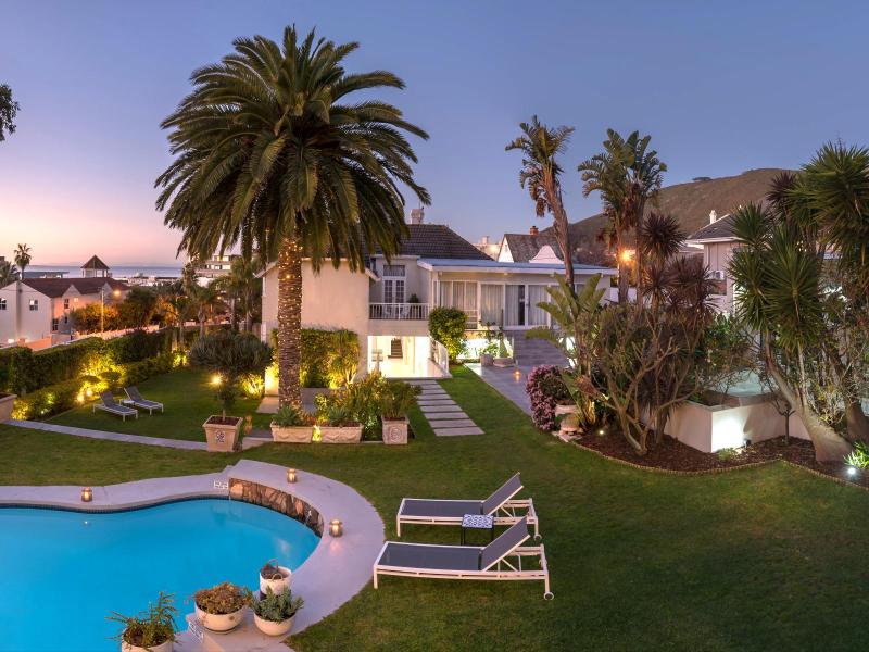 The Clarendon Fresnaye Hotel