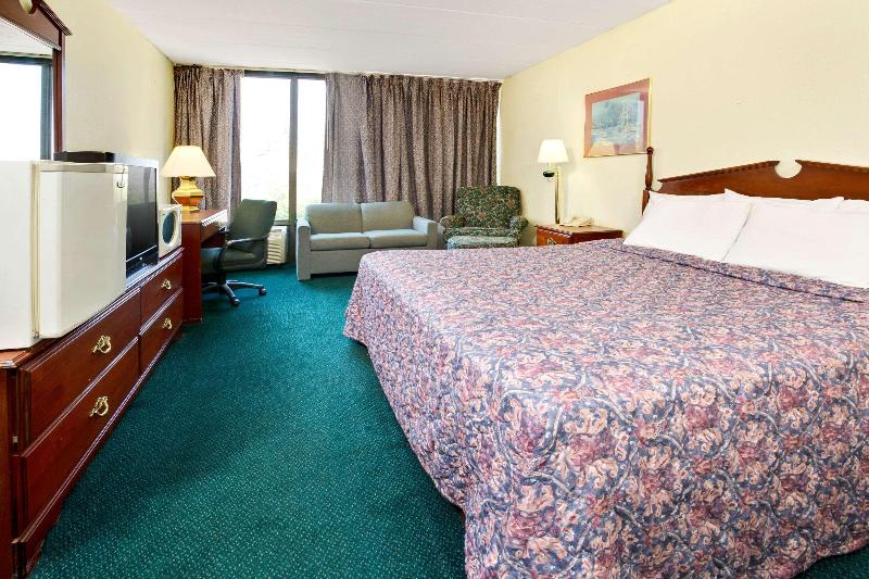 Days Inn by Wyndham Sharonville