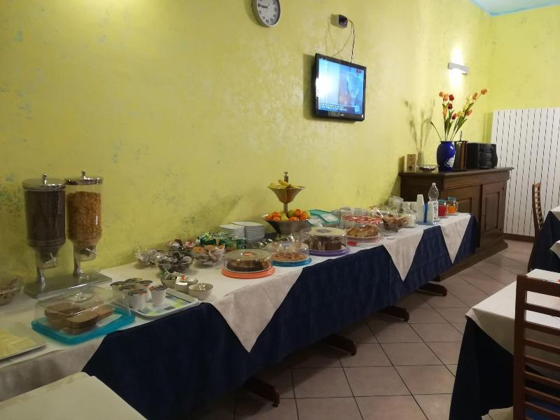 Azzurro Hotel Residence