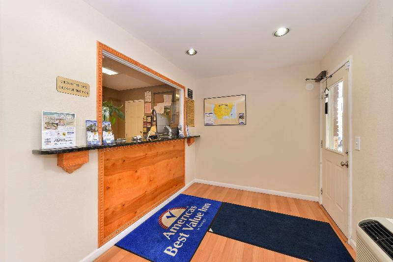 Americas Best Value Inn Nashville Downtown
