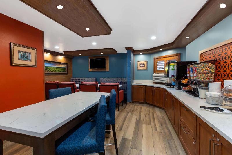 Travelodge by Wyndham Healdsburg Sonoma Wine Ctry